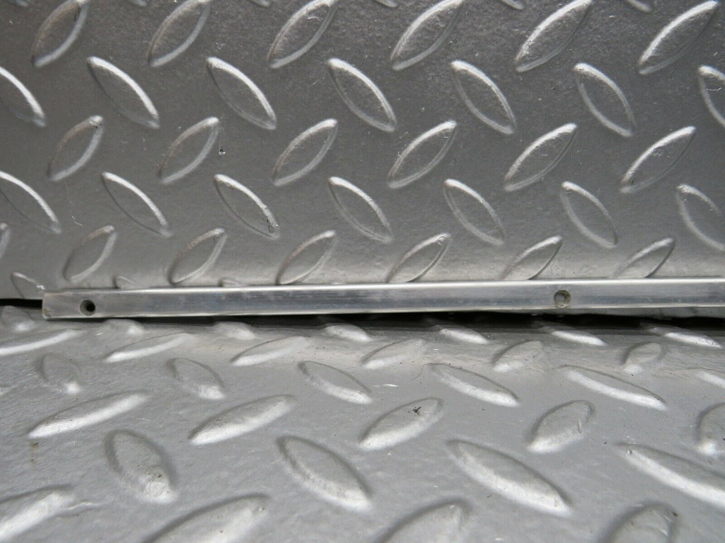 21763 Mercedes-Benz W126 300SE Sun Roof Chrome Trim