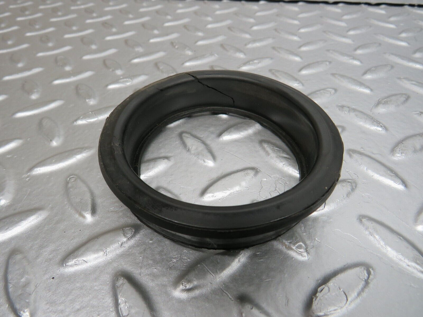 0850 Mercedes-Benz C107 350SLC Coupe Air Filter Housing 4515785126