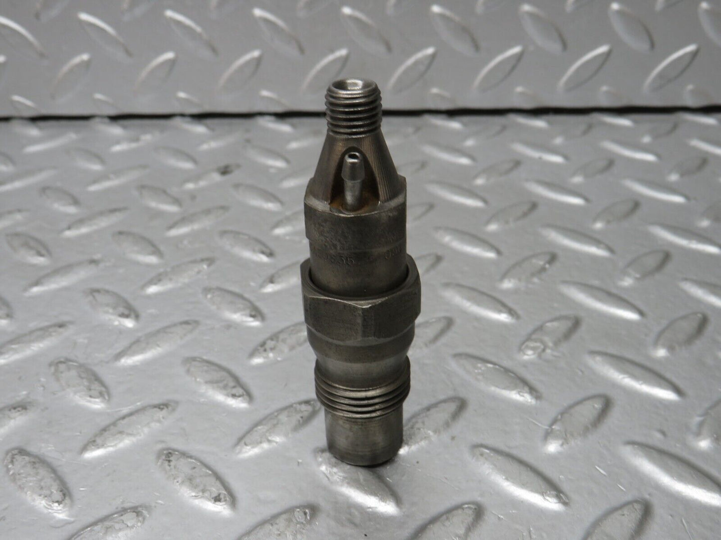 32904 Mercedes-Benz W123 300D Fuel Injector Bosch KCA30S35/4