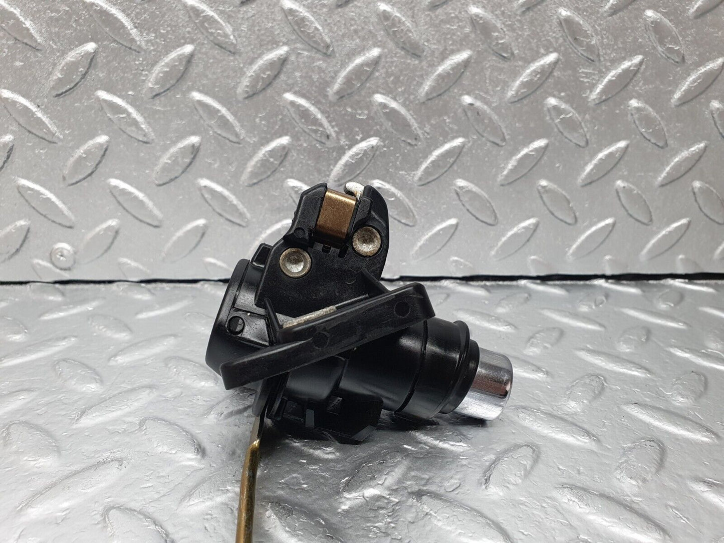 42788 Mercedes-Benz W201 190 Trunk Lock No Key