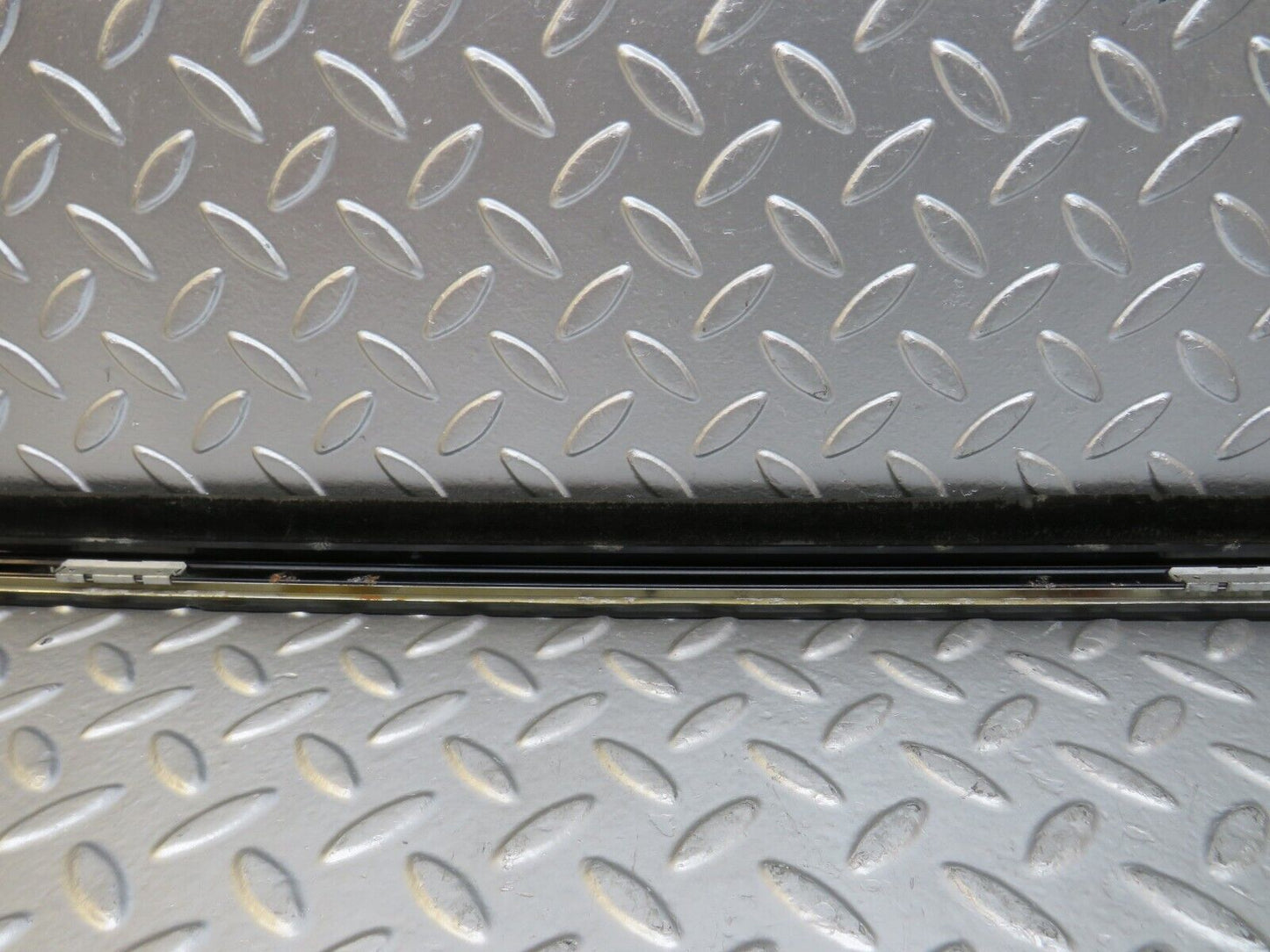 24886 Mercedes-Benz W140 SEL320 LWB Rear Right Door Moulding Trim