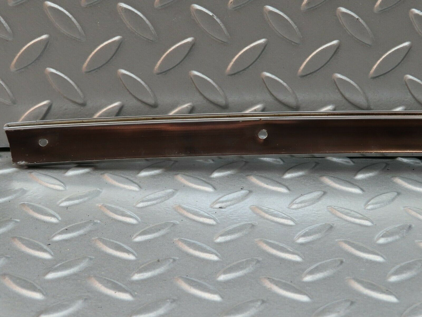 5079 Mercedes-Benz R107 350SL Sealing Rail A Pillar Right