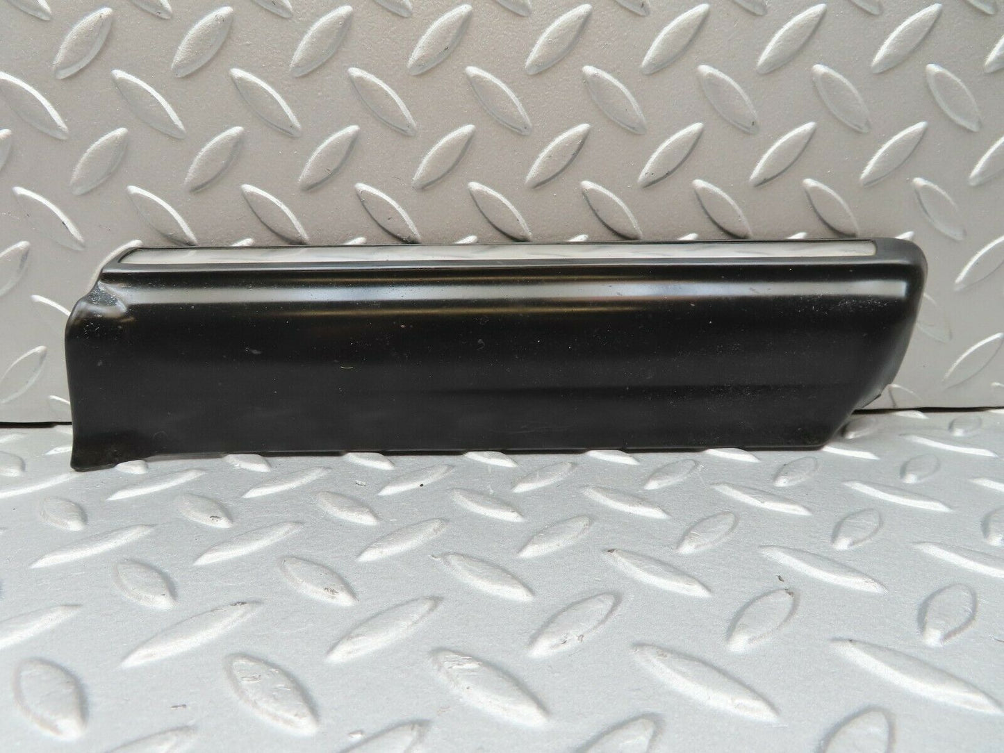 3943 Mercedes-Benz S123 200T Wagon Front Right Fender Wing Lower Trim