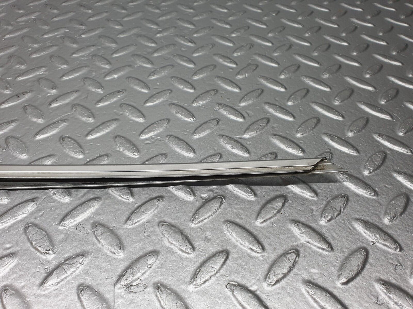 40772 Mercedes-Benz W123 300D Rear Left Door Window Chrome Frame