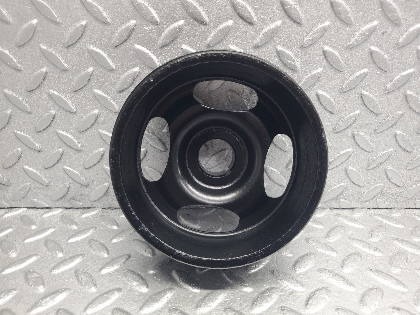 W124 Wagon crankshaft vibration damper used OEM