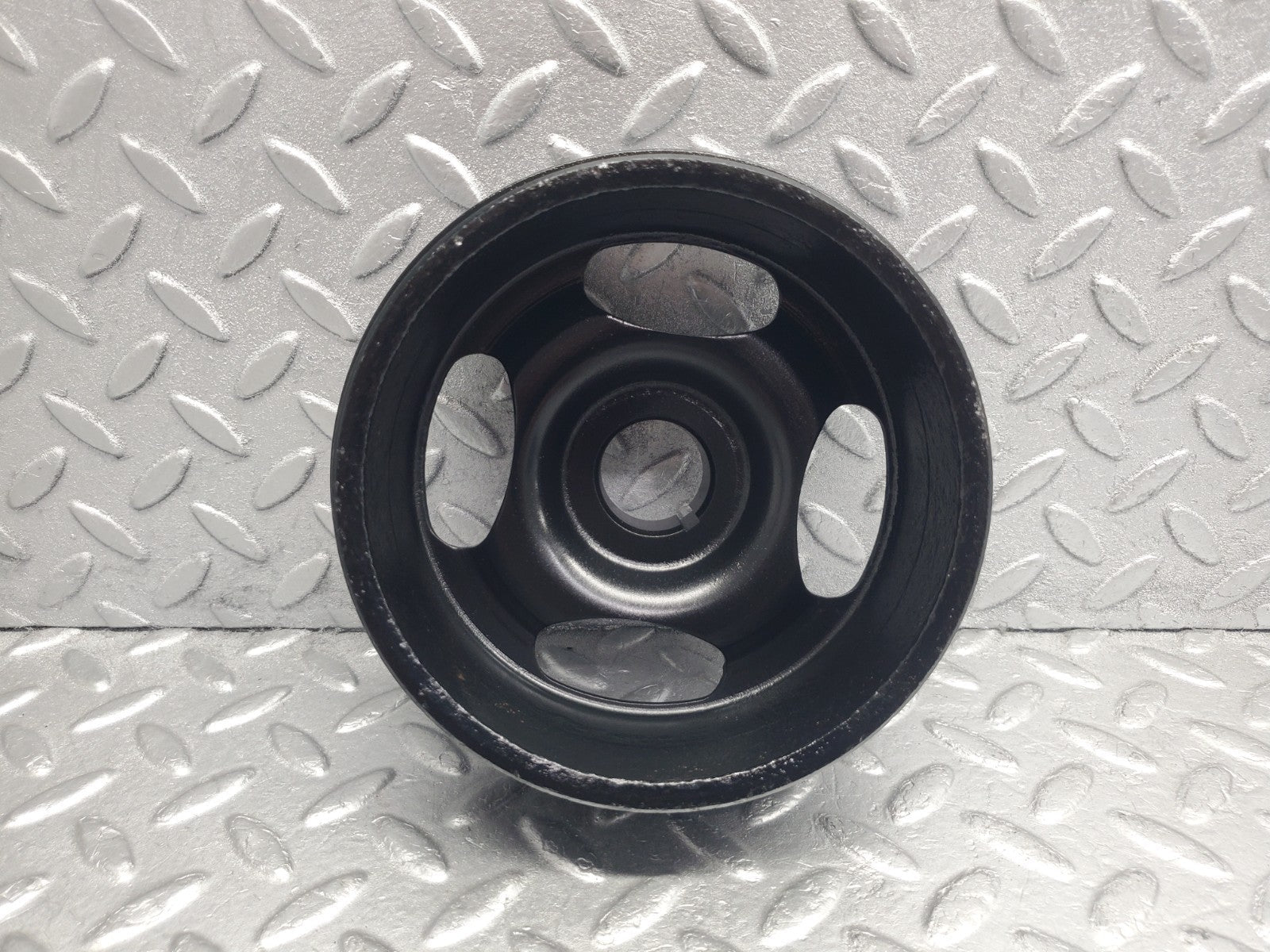 W124 Wagon crankshaft vibration damper used OEM
