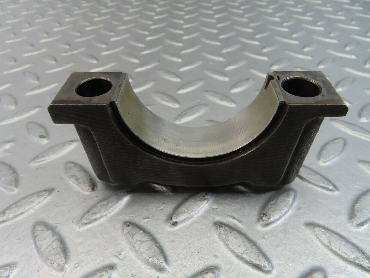 10128 Mercedes-Benz C123 230CE Coupe Crankshaft Bearing Holder Block 1020011