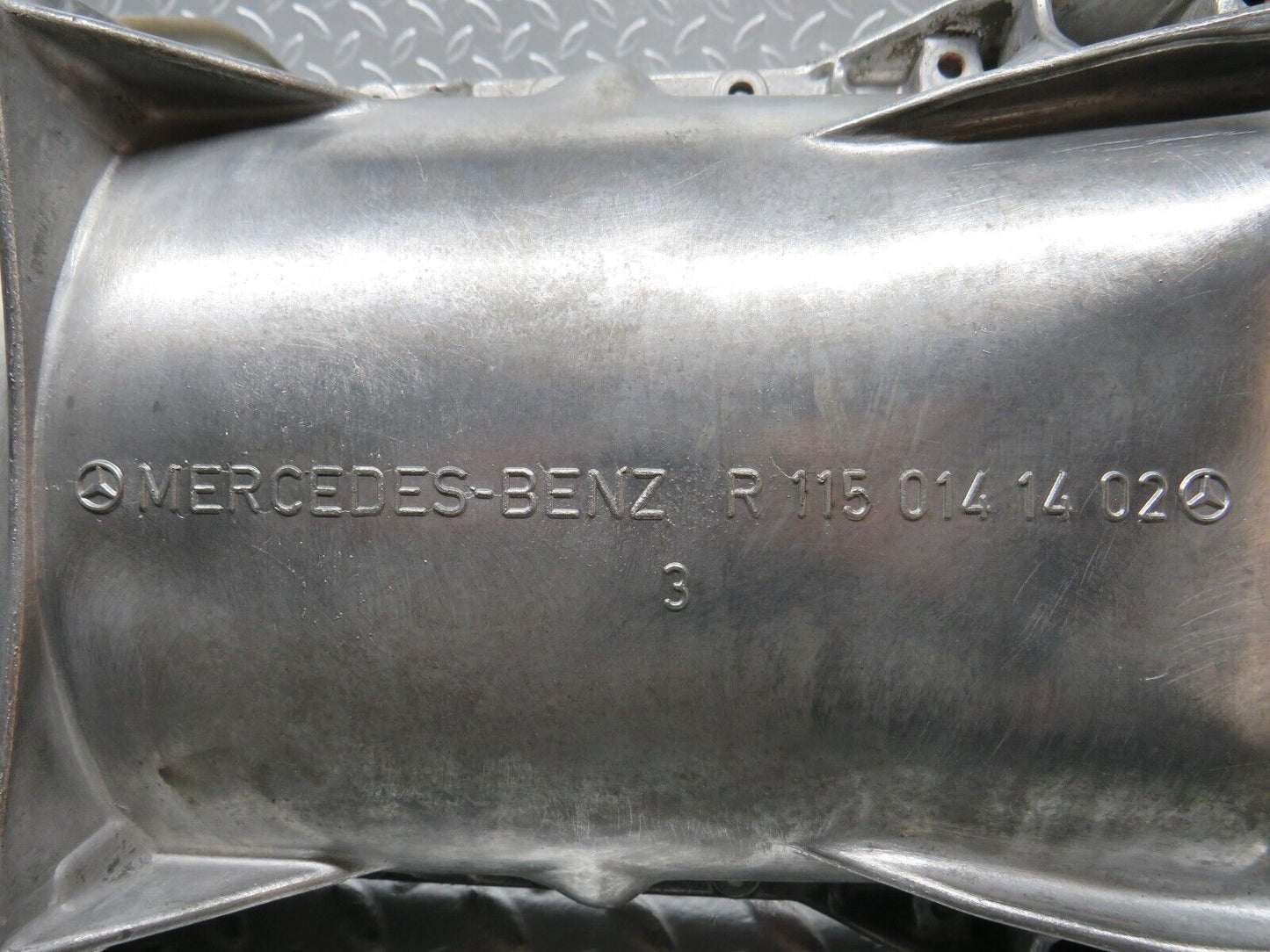 31169 Mercedes-Benz W123 200D Oil Pan Oil Sump 1150141402