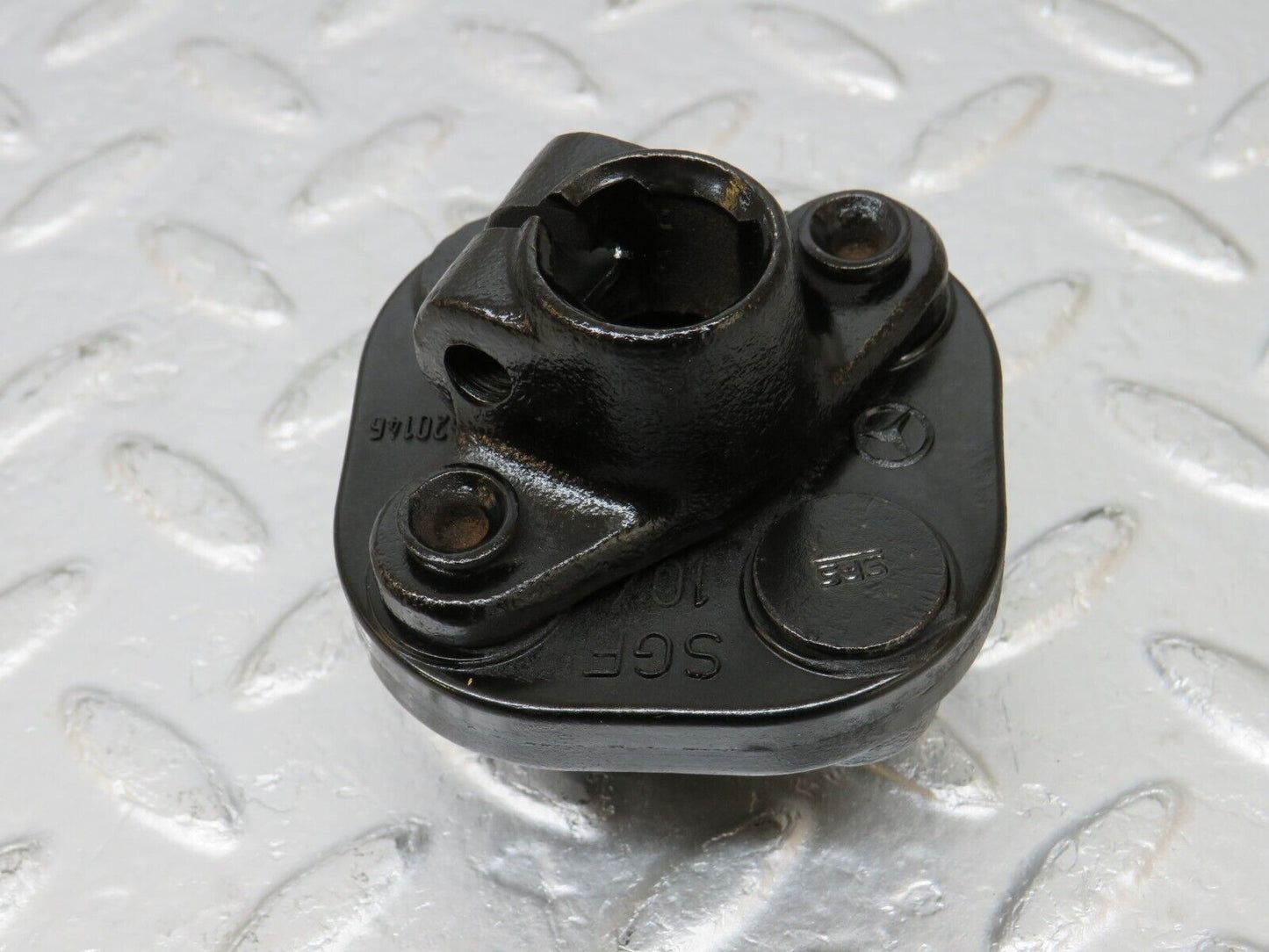 34136 Mercedes-Benz W124 230E Steering Column Lower Shaft Connector 1264620146