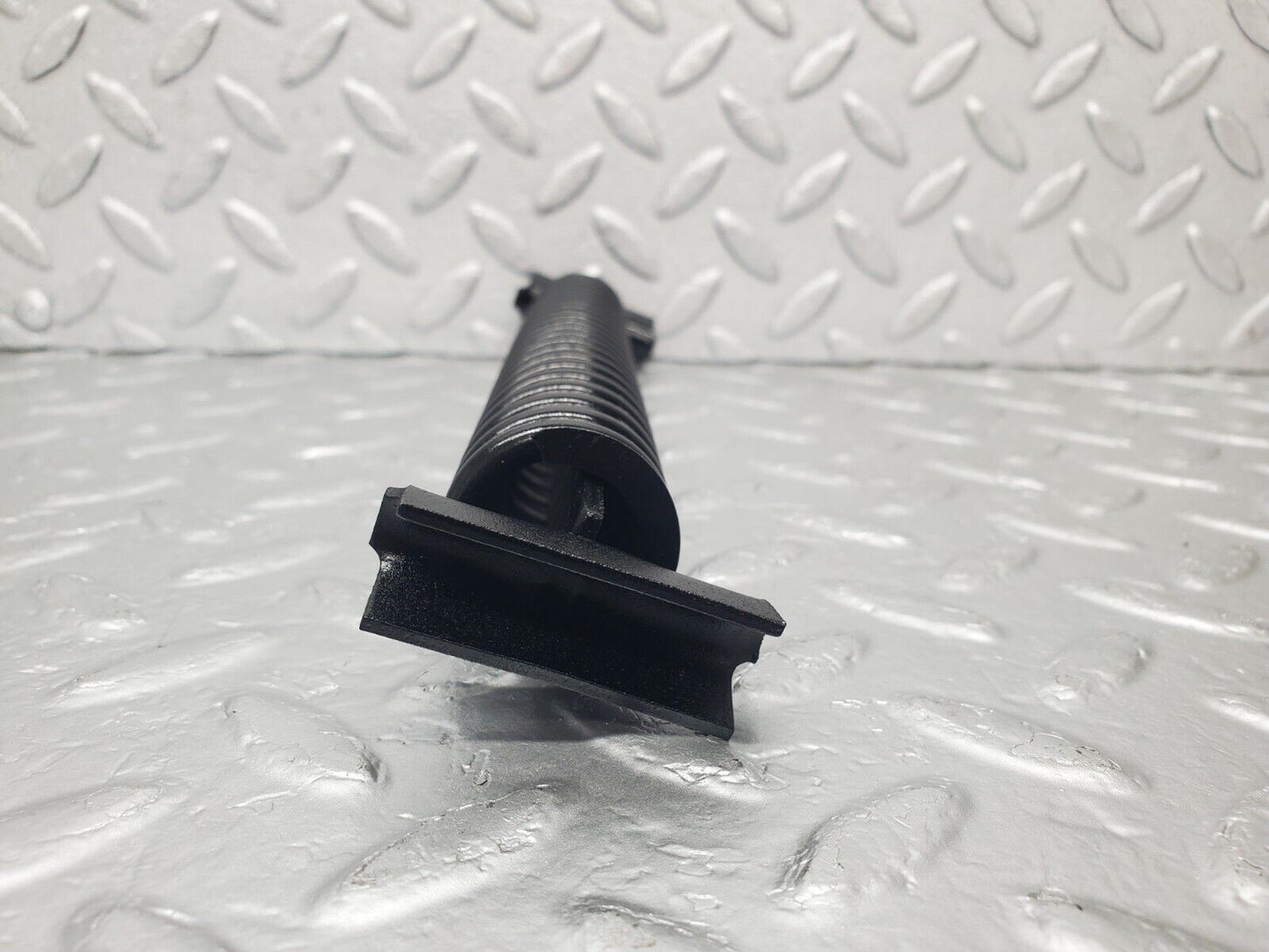 46131 Mercedes-Benz W105 PONTON Trunk Lid Hinge Spring