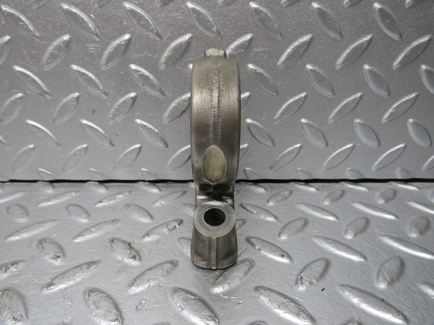 33090 Mercedes-Benz C107 R107 350 V8 Camshaft Tower Bearing 1160512112