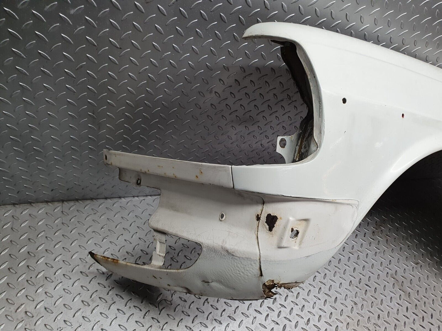 40810 Mercedes-Benz W123 300D Front Left Wing Fender