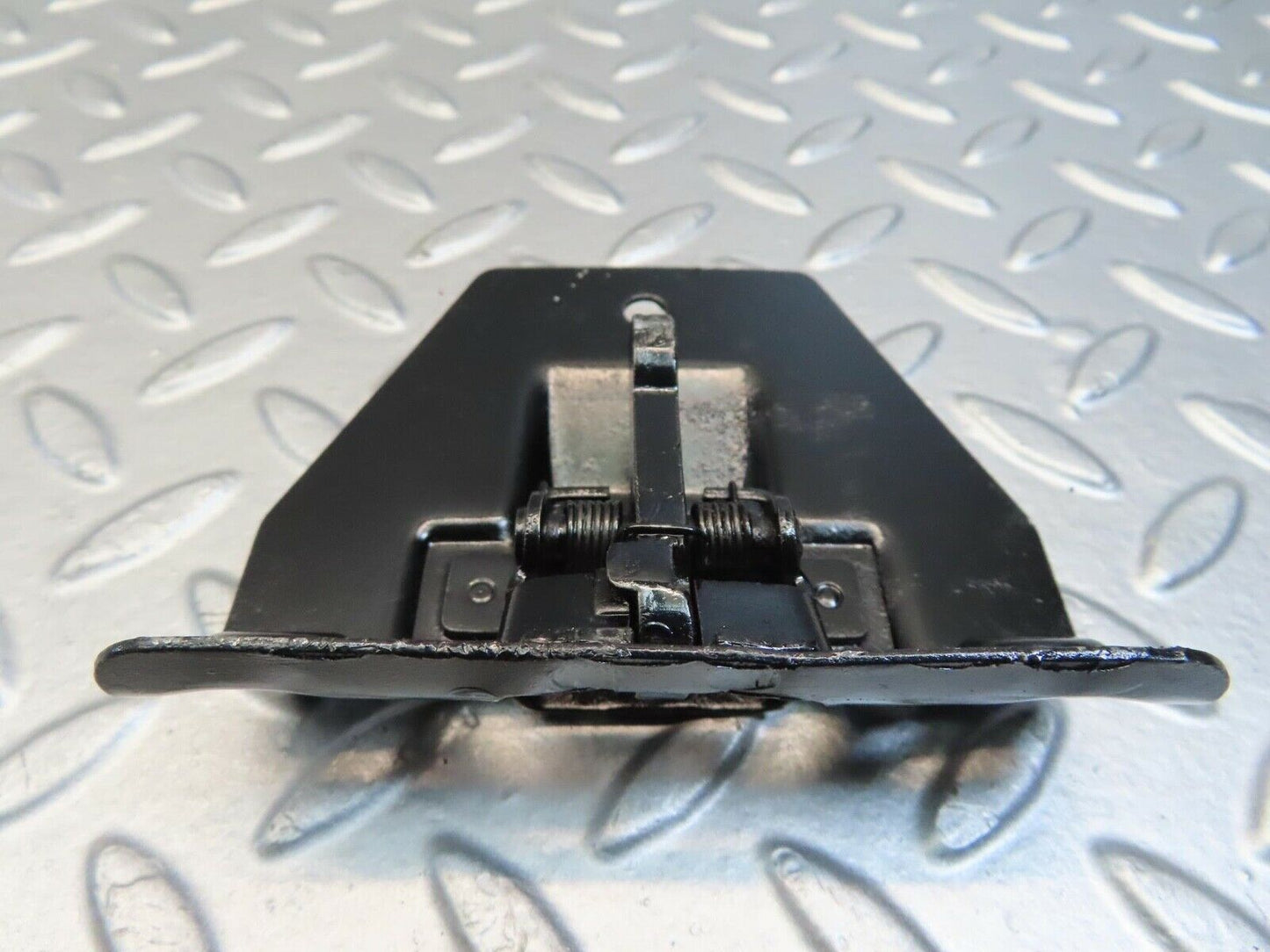 11632 Mercedes-Benz R107 450SL Trunk Boot Lock Latch 1137500285