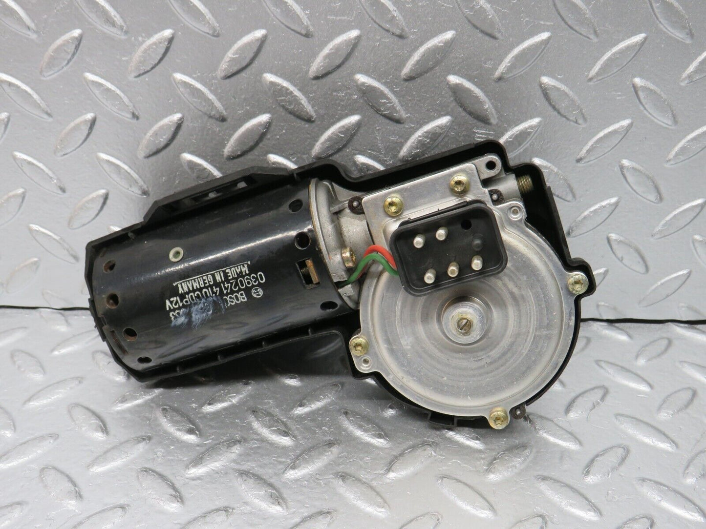 31335 Mercedes-Benz S124 220TE Wagon Wiper Motor Bosch 0390241410