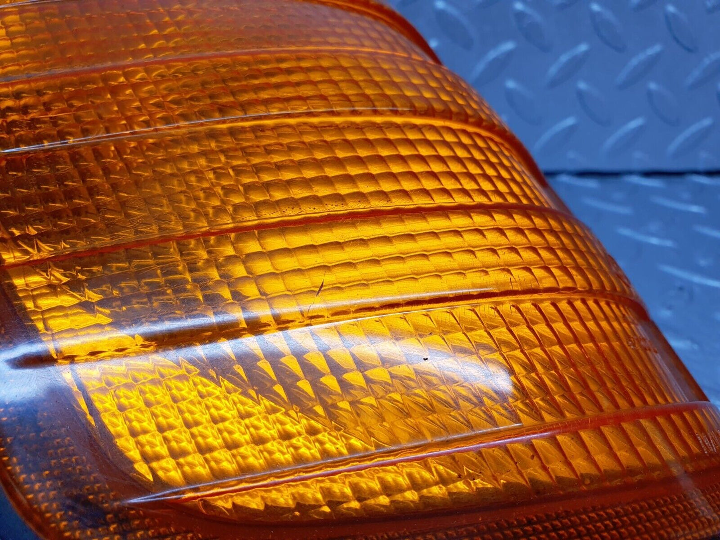 41436 Mercedes-Benz W124 200E Indicator Light Bosch Front Right 42700R6