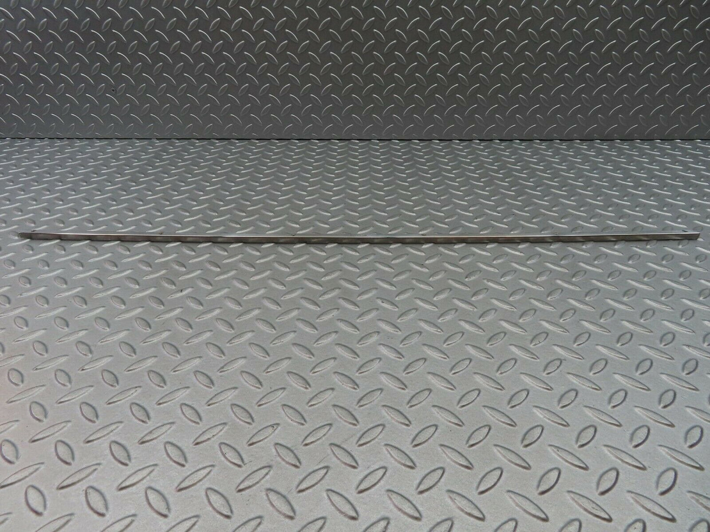 5914 Mercedes-Benz W123 200 Sunroof Trim Webasto