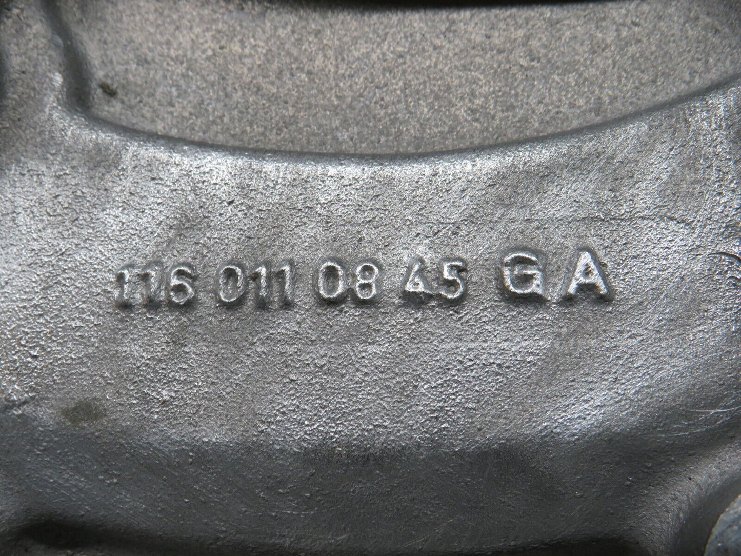 33080 Mercedes-Benz C107 R107 350 V8 Gearbox Flange 1160110845