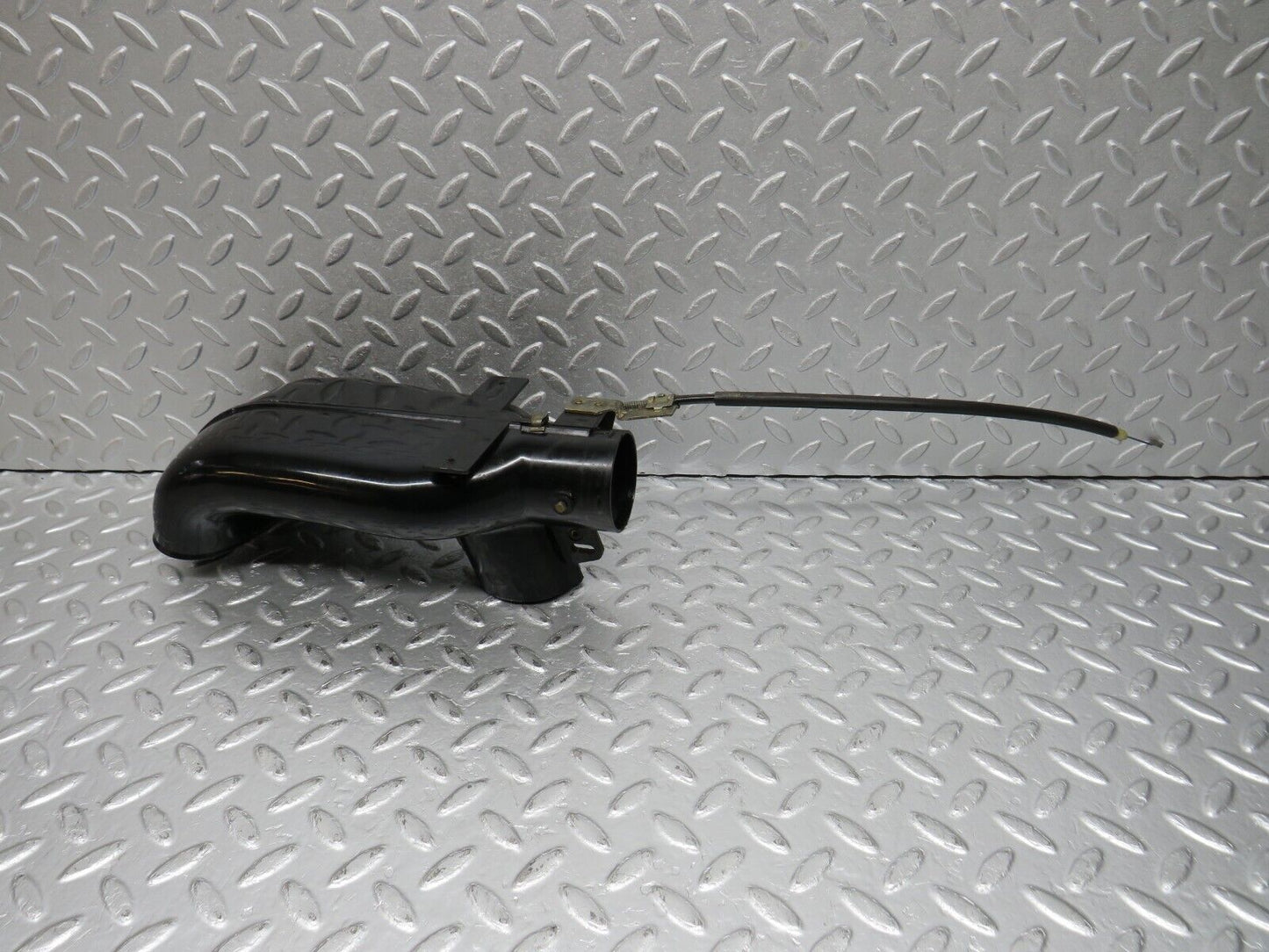 39902 Mercedes-Benz R107 350SL Heater Air Duct