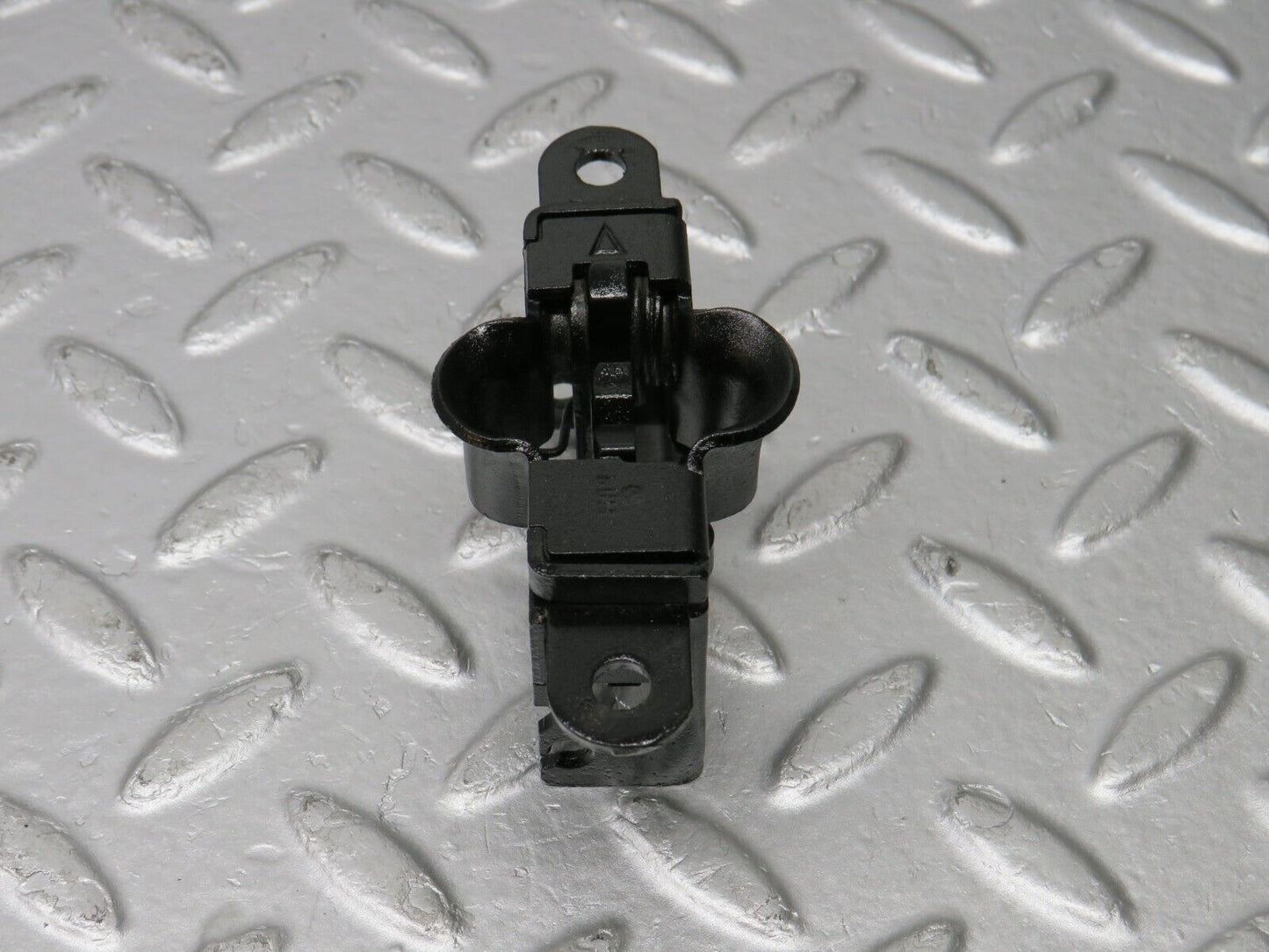39595 Mercedes-Benz R129 320SL Coupe Bonnet Lock Latch