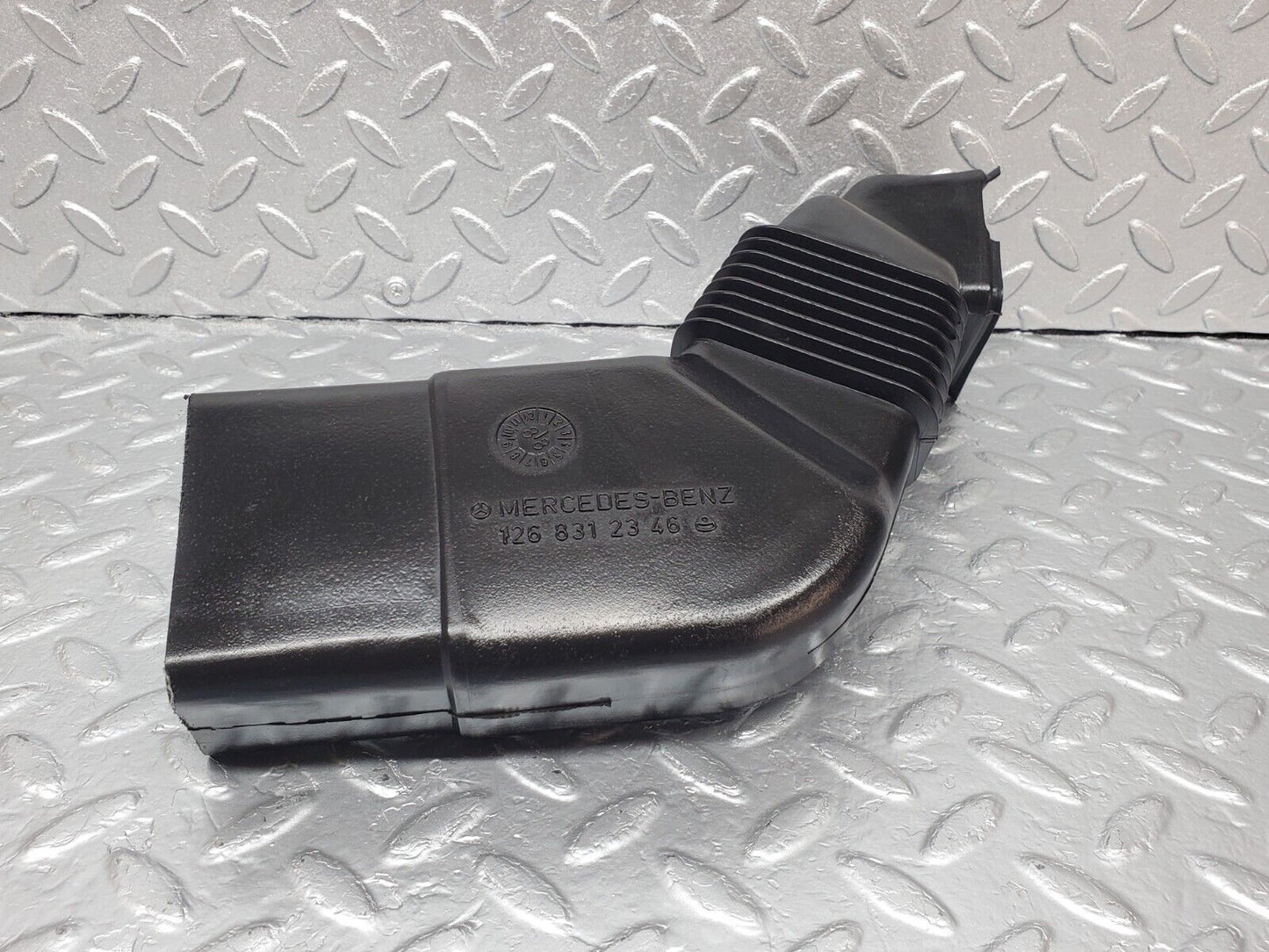 45750 Mercedes-Benz W126 420SE Air Duct Vent Left Side 1268312346