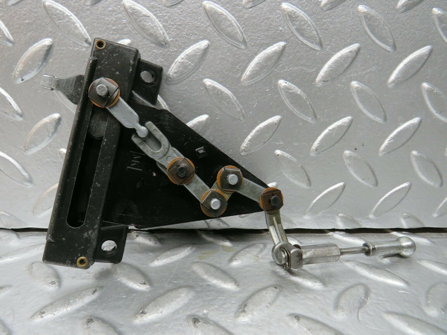 23796 Mercedes-Benz C107 450SLC Coupe Air Vent Control Lever Centre
