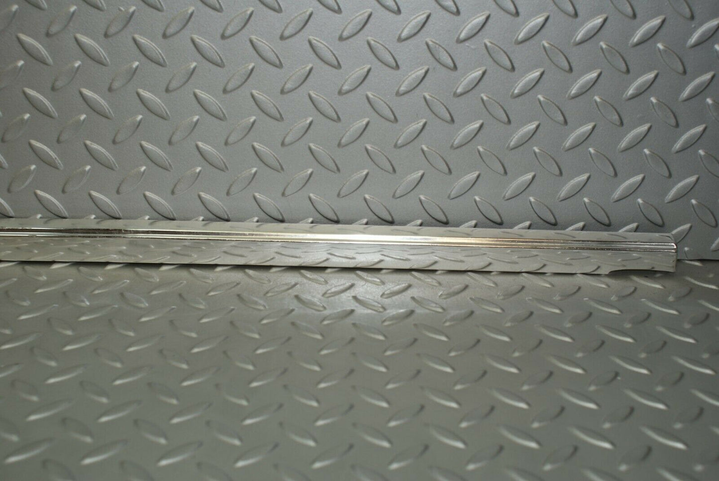 3125 Mercedes-Benz W115 220D Rear Left Door Chrome Moulding Trim