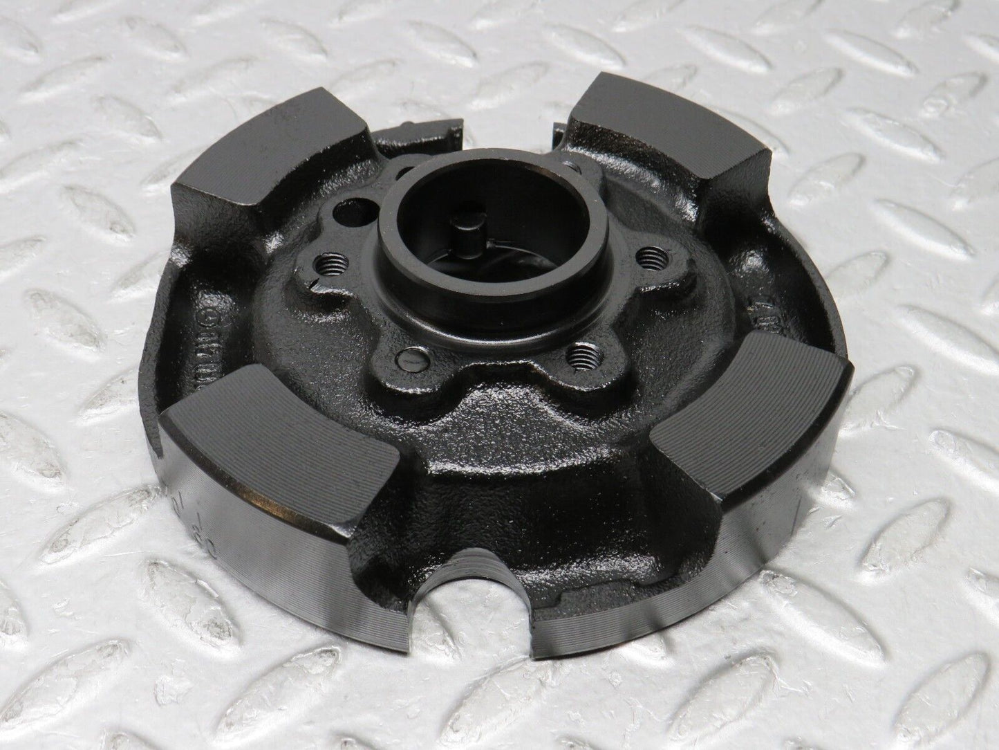 35899 Mercedes-Benz 240D OM616.912 Crankshaft Vibration  6150311507