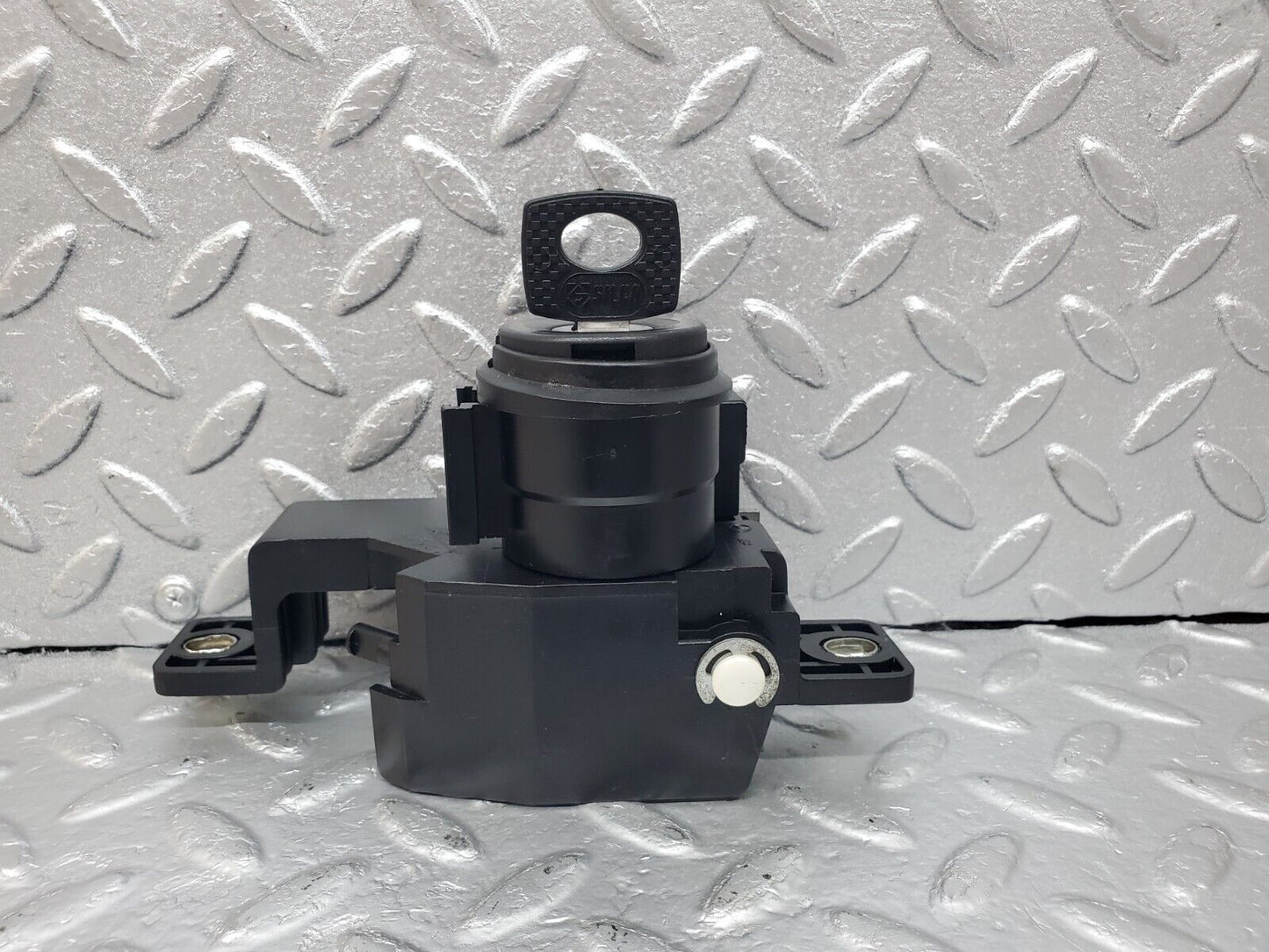 44994 Mercedes-Benz R129 300SL Coupe Trunk Lock With Key