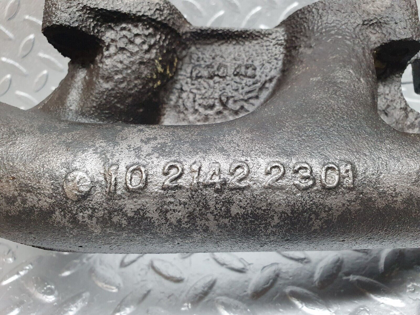 44221 Mercedes-Benz C123 230CE Coupe Exhaust Manifold 1021422301
