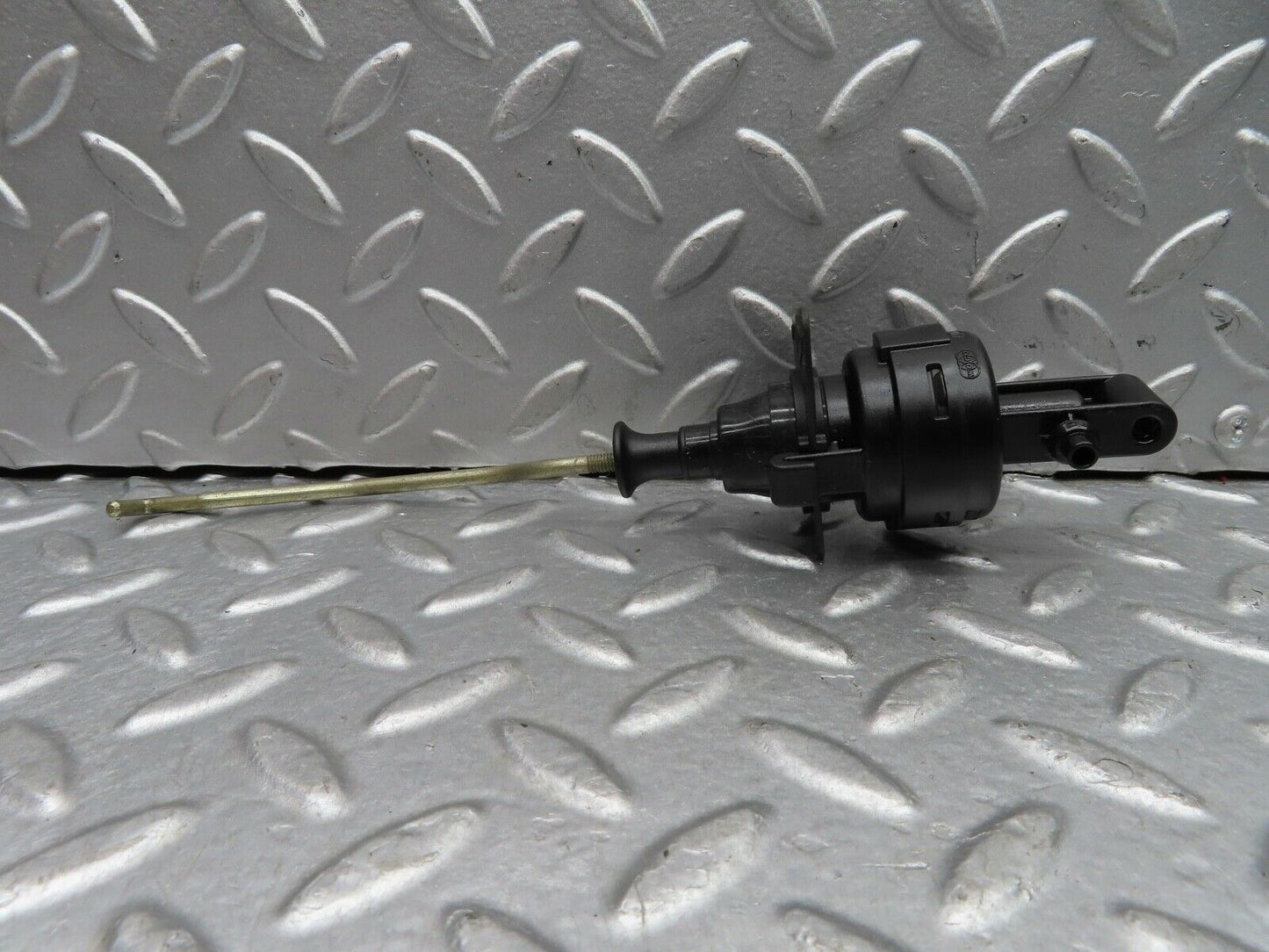 19468 Mercedes-Benz C140 CL420 Coupe Door Lock Vacuum Actuator 1407230411