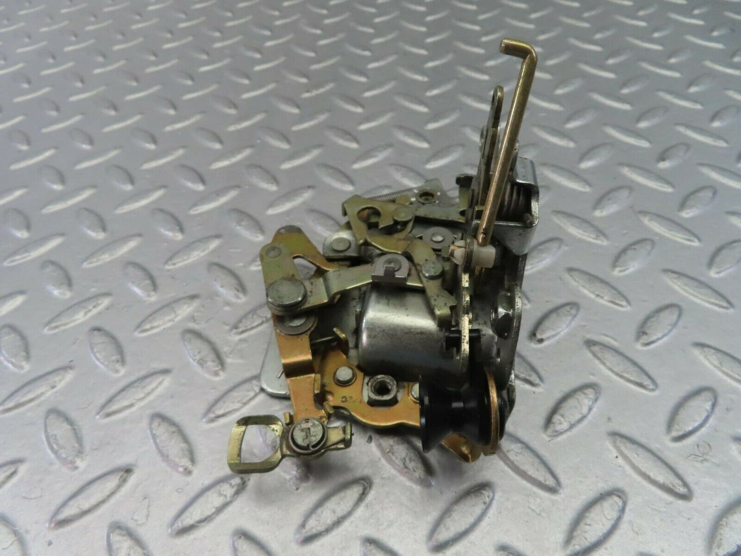 9973 Mercedes-Benz C123 230CE Coupe Front Left Door Lock Mechanism