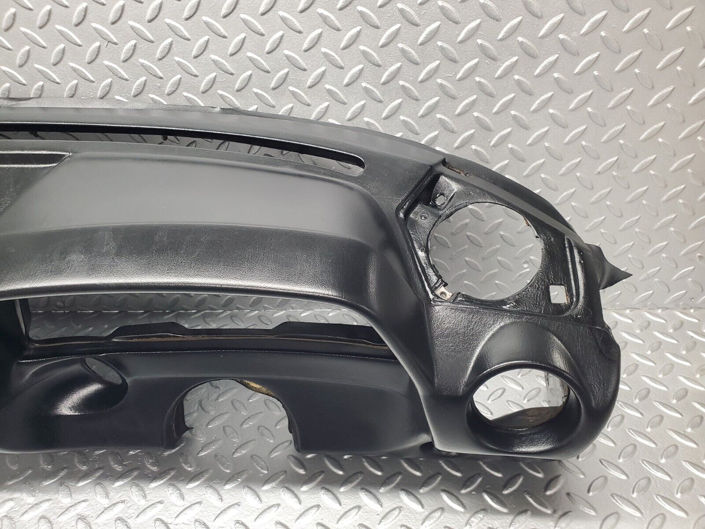 46497 Mercedes-Benz C123 280CE Coupe Dashboard Black