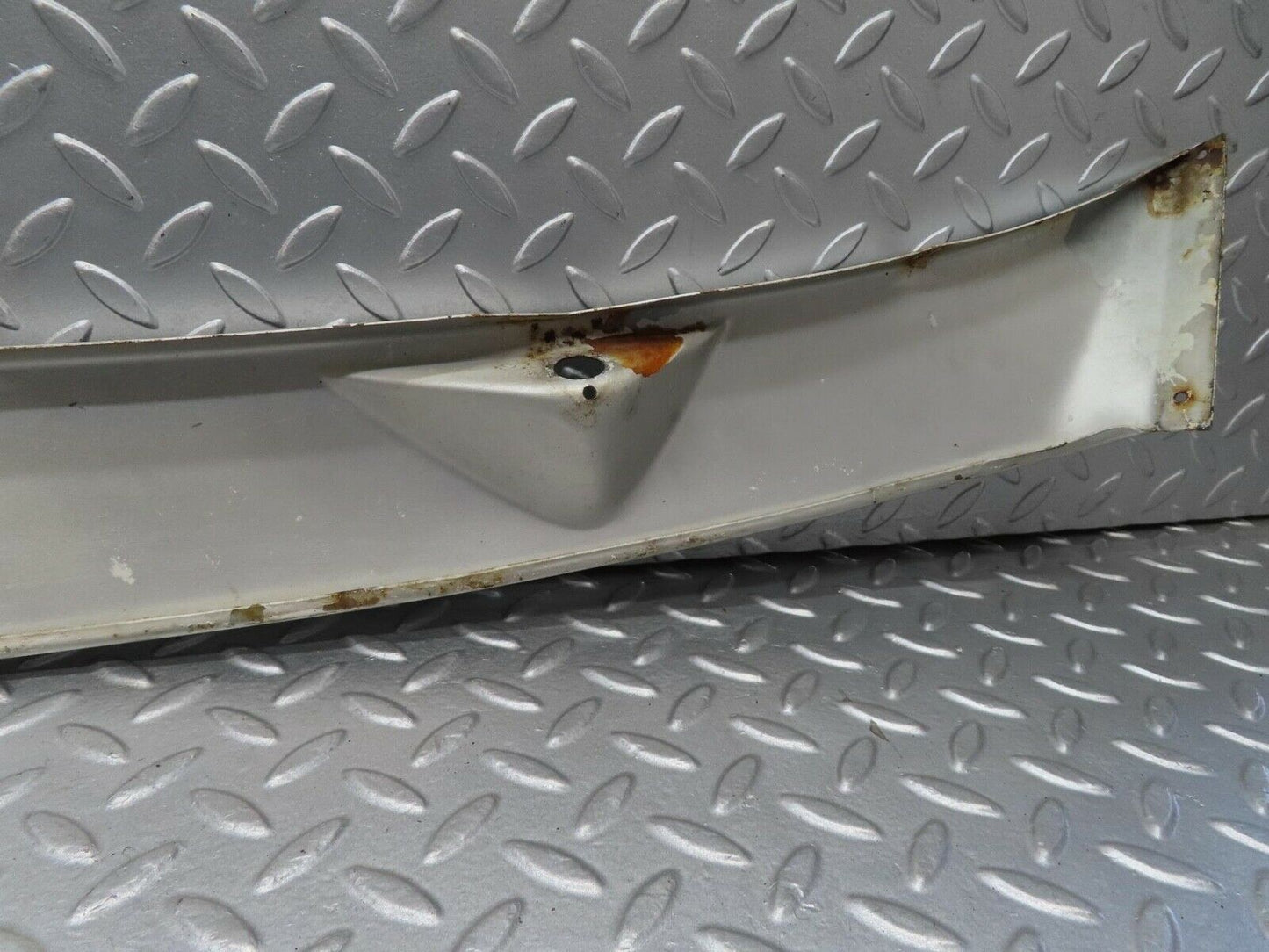 12608 Mercedes-Benz W108 280SE 3.5 Bonnet Air Intake Panel