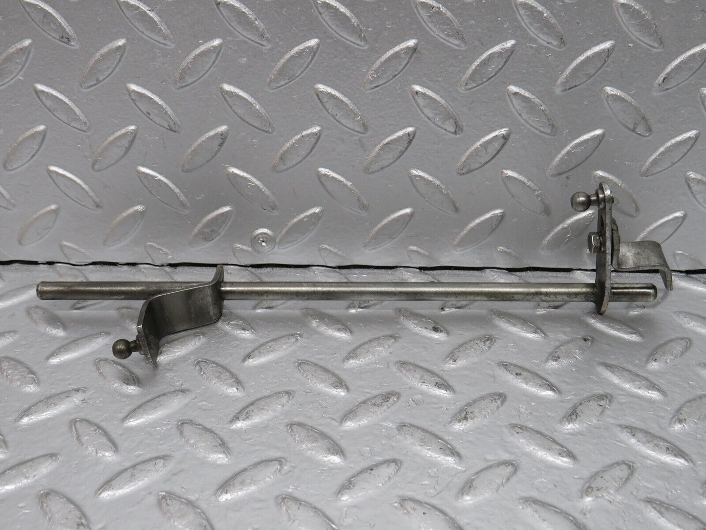 32784 Mercedes-Benz C107 R107 350 V8 Accelerator Pedal Linkage