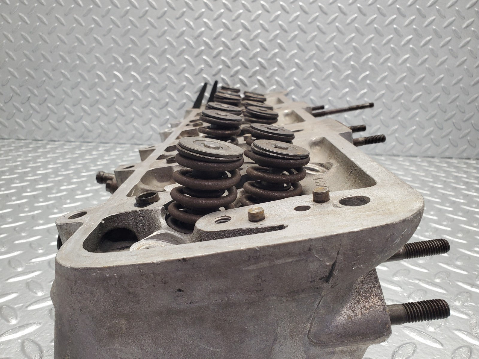 W112 cylinder head used OEM