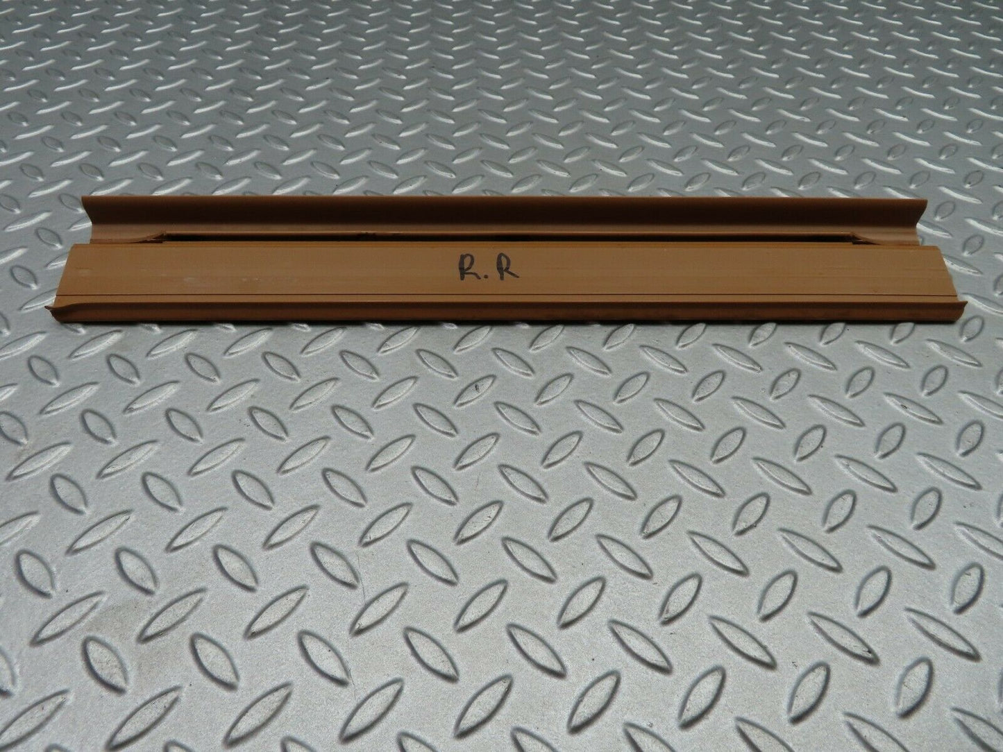 5664 Mercedes-Benz W123 200 Rear Right Door Sill
