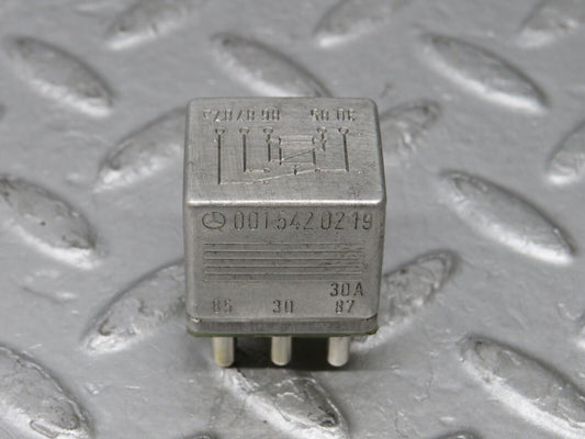 36090 Mercedes-Benz W126 420SE Multi Purpose Relay 0015420219