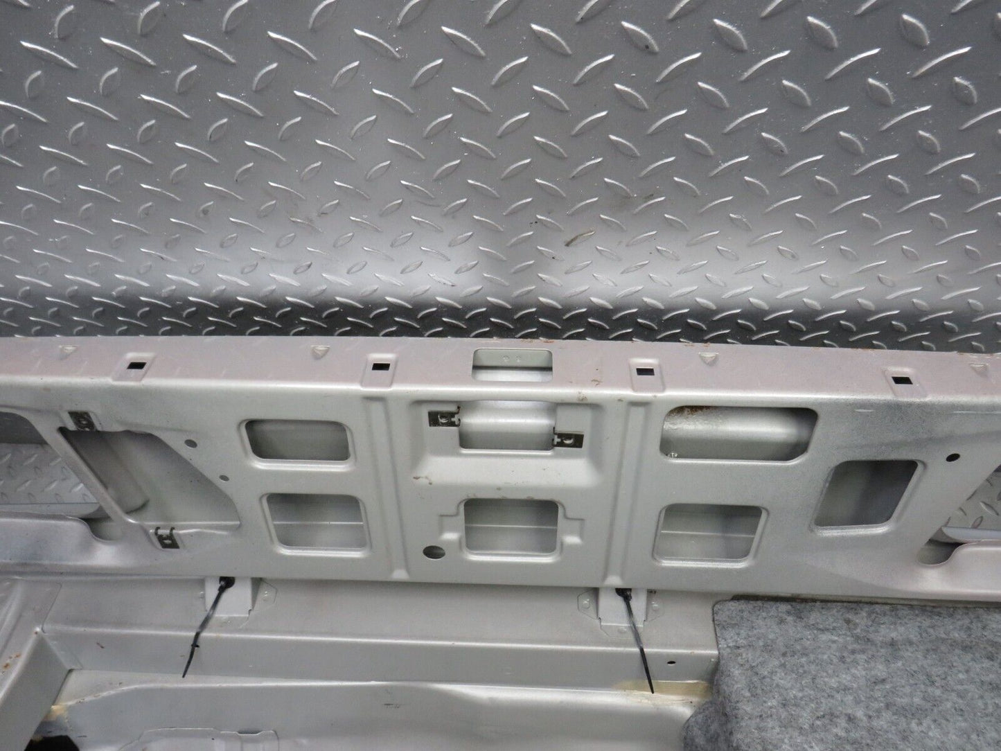 39561 Mercedes-Benz R129 320SL Coupe Complete Rear Panel
