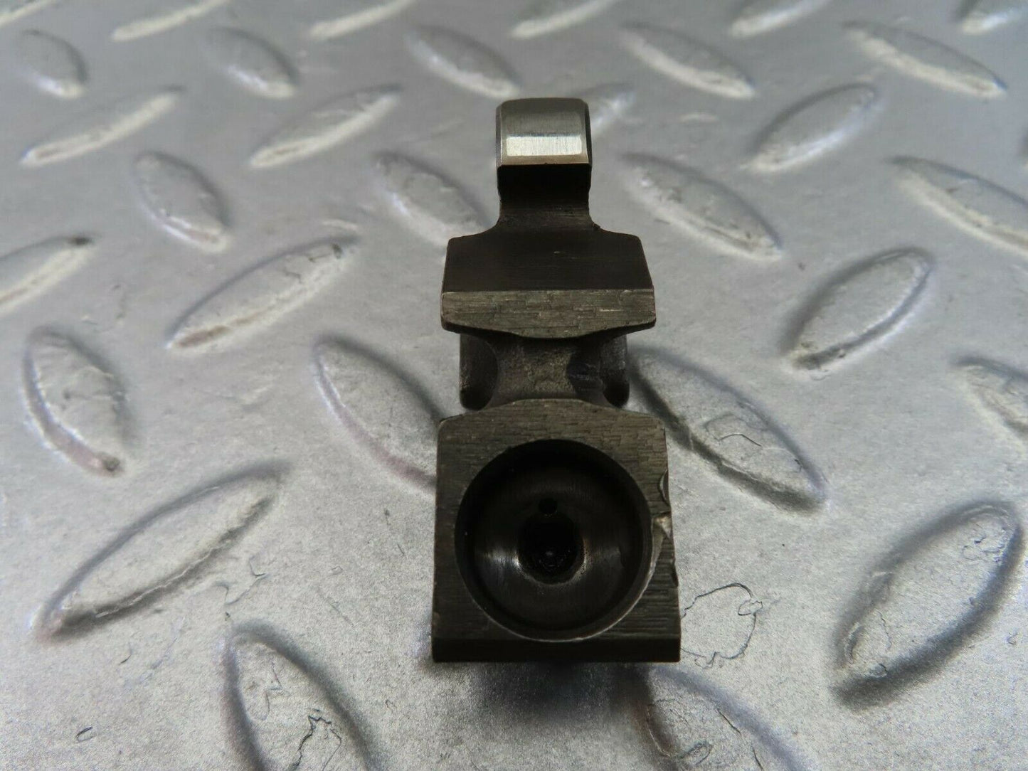 9868 Mercedes-Benz C123 280CE Coupe Valve Rocker Arm With Retaining Spring