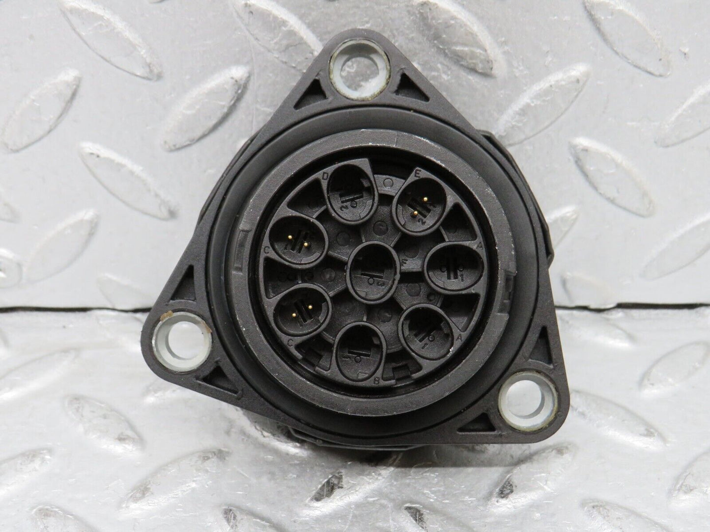 37909 Mercedes-Benz A124 320E Cabriolet Rear Axle Transfer Case Plug 0005451246