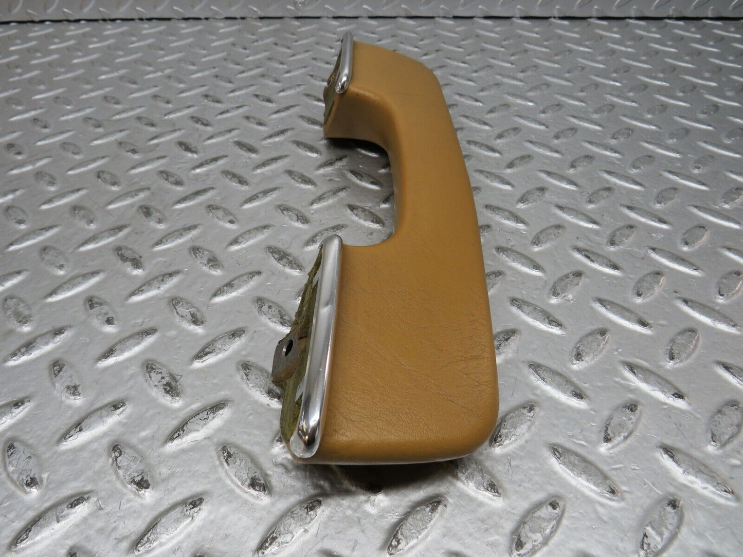 28601 Mercedes-Benz W123 280E  Right Interior Door Handle Palomino 1239702001