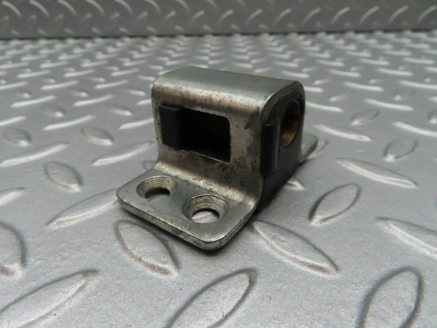 3724 Mercedes-Benz S123 200T Wagon Door Lock Latch Left Side