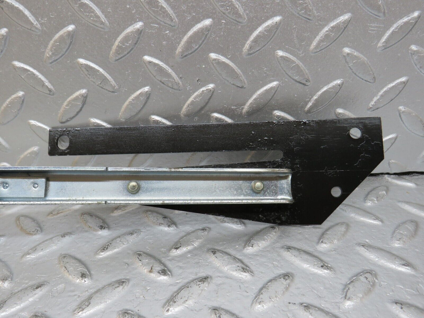 33885 Mercedes-Benz C123 230CE Coupe Front Right Sliding Adjust Handle
