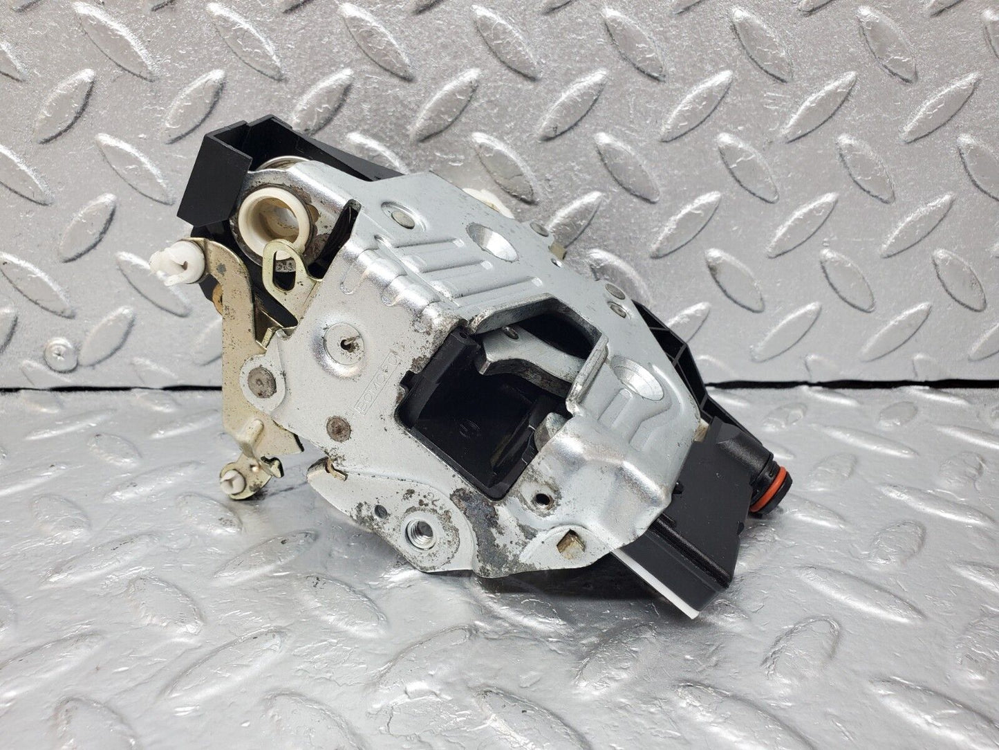 44992 Mercedes-Benz R129 300SL Coupe Right Door Lock Mechanism