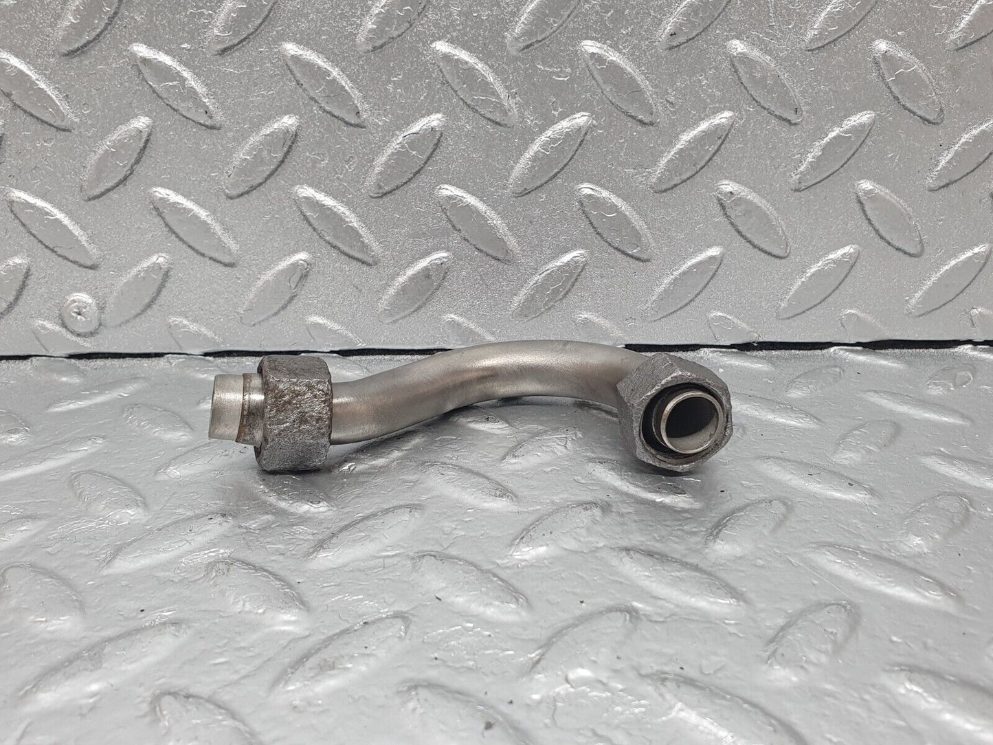 43566 Mercedes-Benz C126 380SEC Coupe EGR Valve Hose Pipe