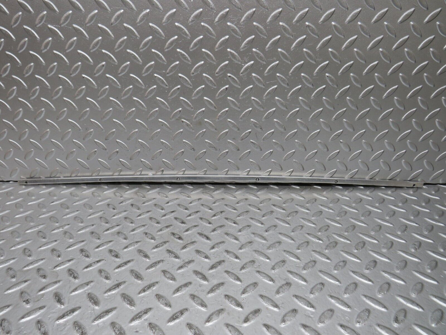 28881 Mercedes-Benz W123 230E Sunroof Chrome Trim