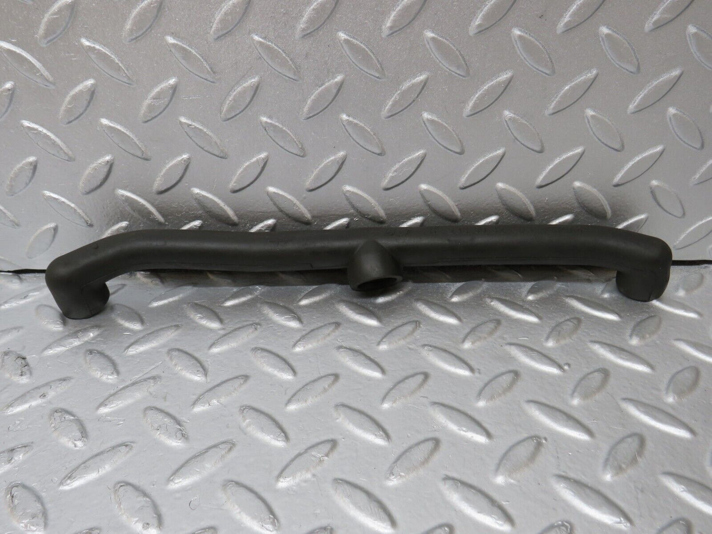 35068 Mercedes-Benz W210 320E EGR Air Pump Pipe Hose 1122380082