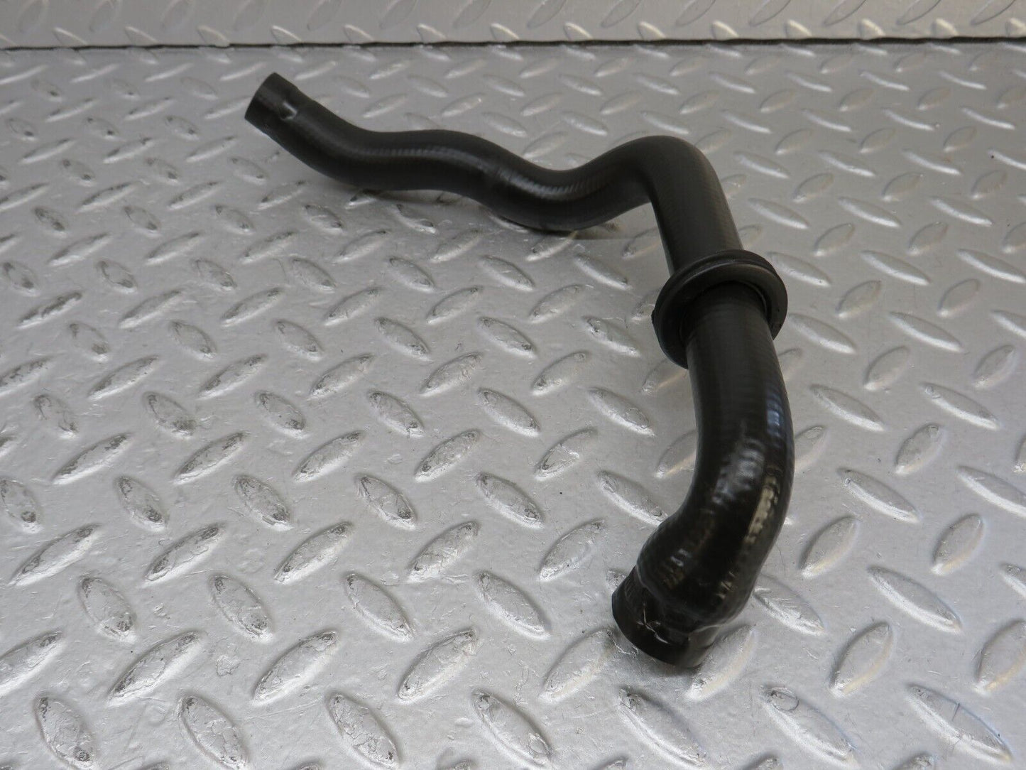 36524 Mercedes-Benz W201 190E Heater Hose Pipe 2018321294