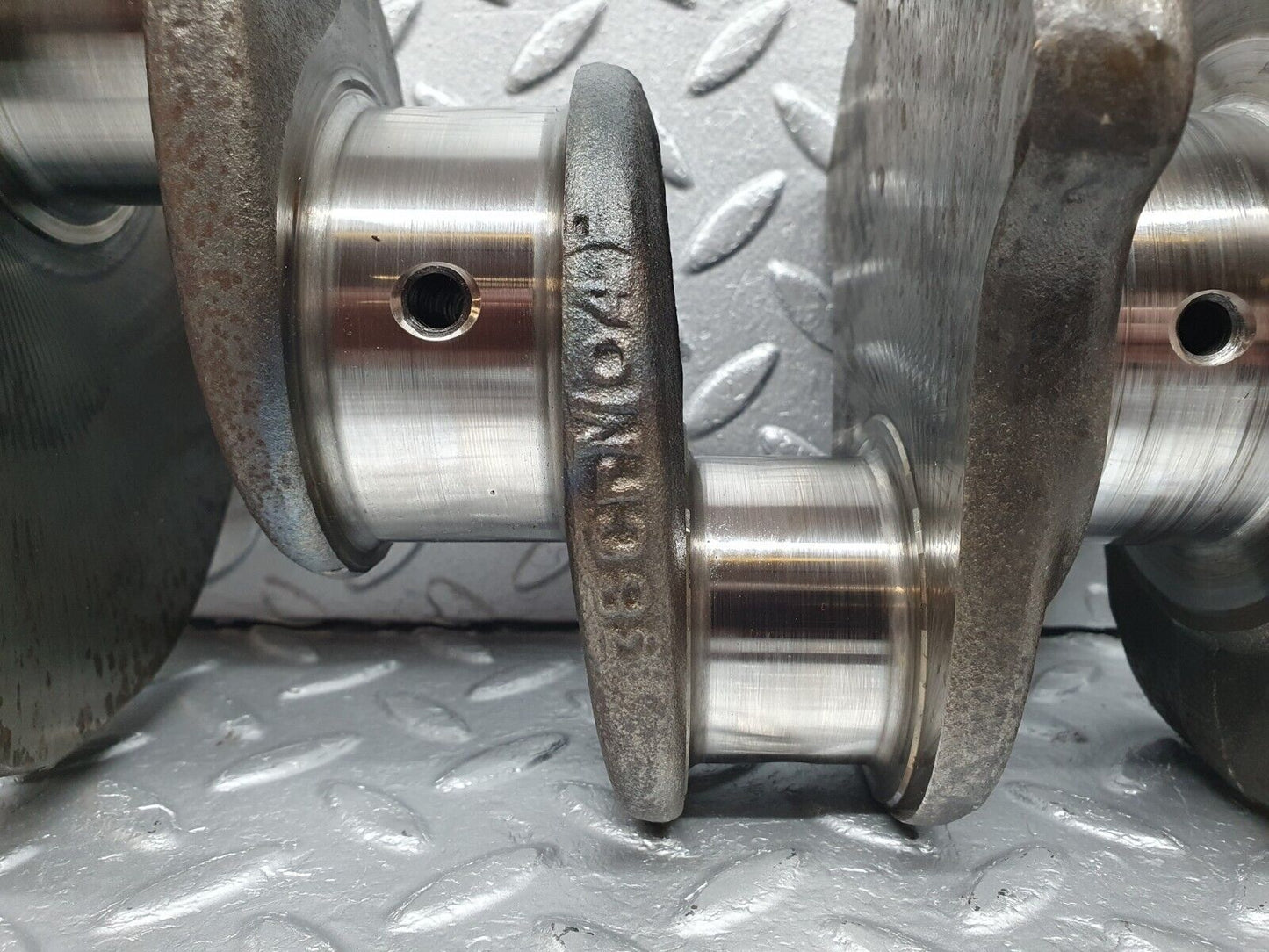 40878 Mercedes-Benz W123 240D Crankshaft