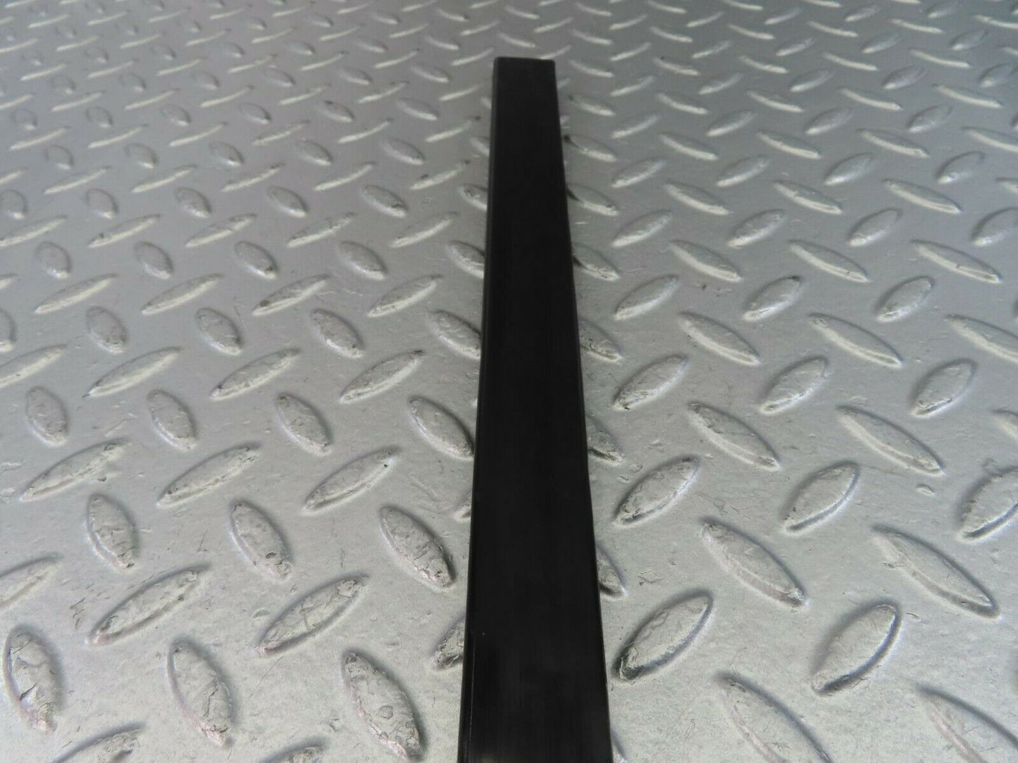 10676 Mercedes-Benz W123 230E Right Seat Belt Runner With Cover